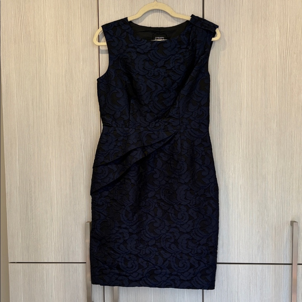 Adrianna Papell Navy Blue Textured Sleeveless‎ Sheath Dress Fully Lined Size 8